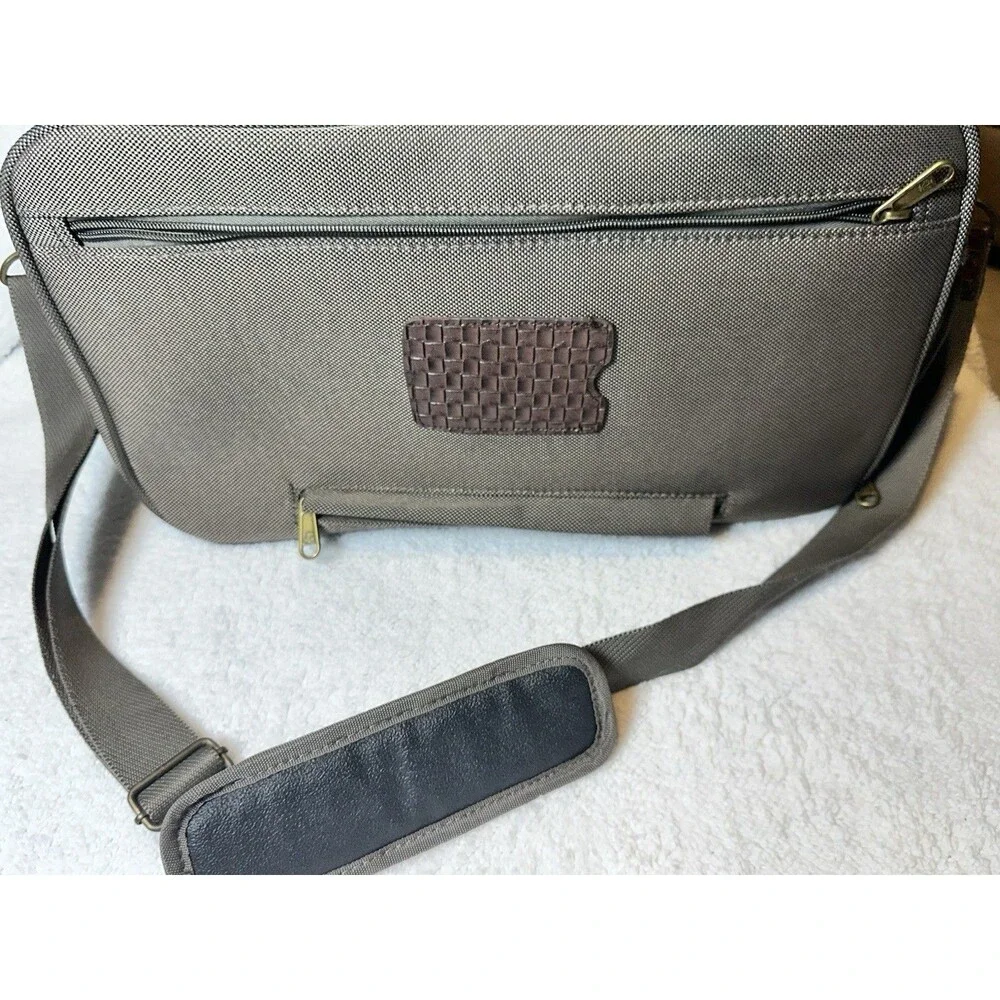 Tommy Bahama Essentials Travel Carry On Overnight Green Canvas Duffle Bag